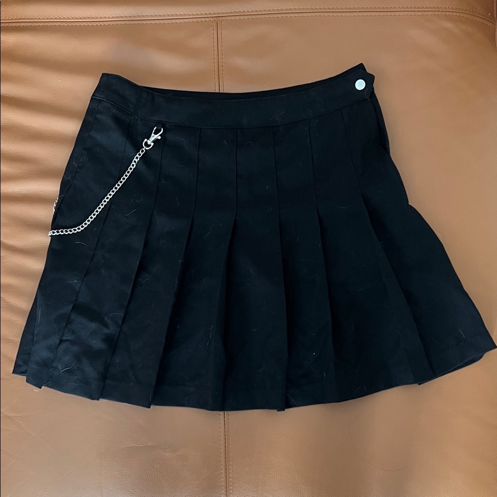 H&M Black Mini Skirt with Chain Accent